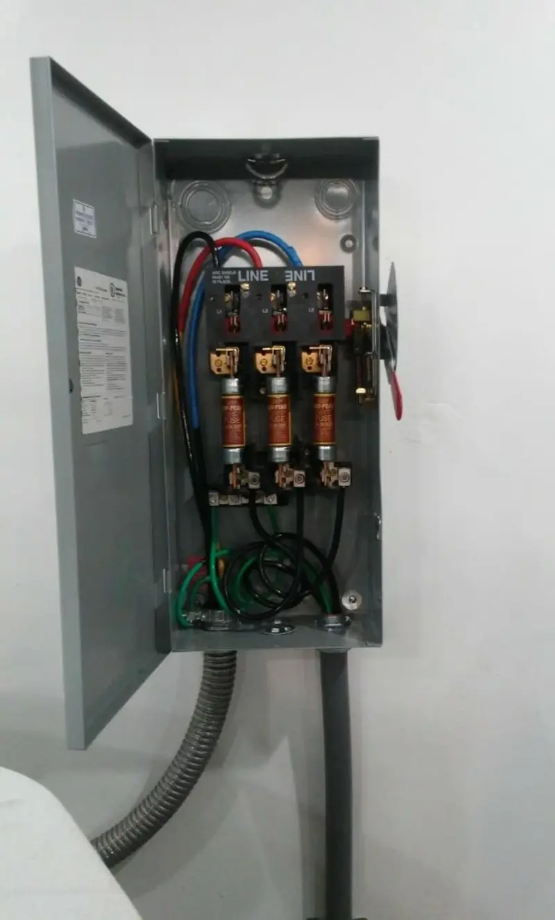 Three-phase disconnect switch installed for Electrical Wiring & Rewiring in Patton